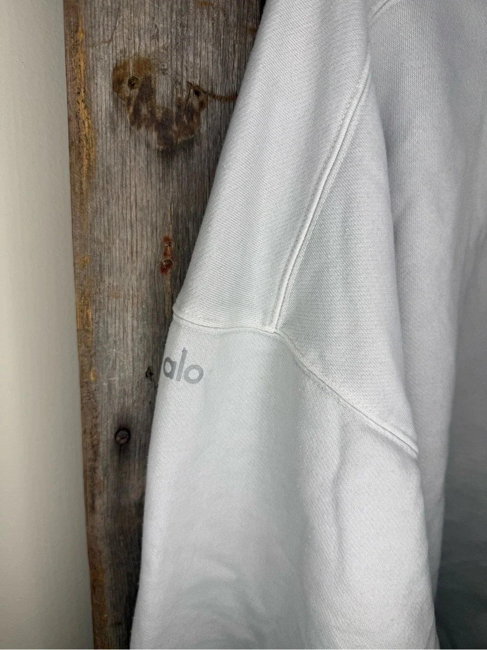NWT ALO Yoga Washed Edge Hoodie in Chalk like Gray Cropped Boxy Large